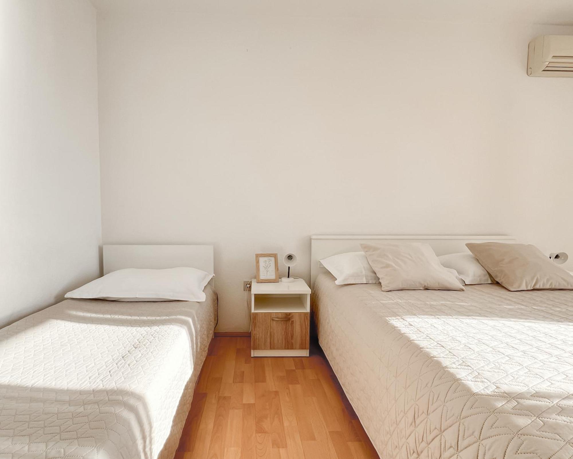 Seaside Apartments And Rooms Башка-Вода Екстер'єр фото